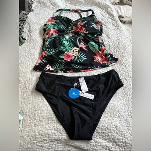 Cupshe tankini size large. NWT